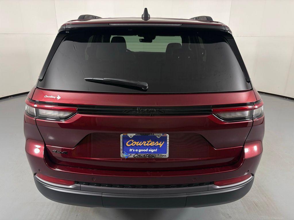 new 2026 Jeep Grand Cherokee car, priced at $37,853