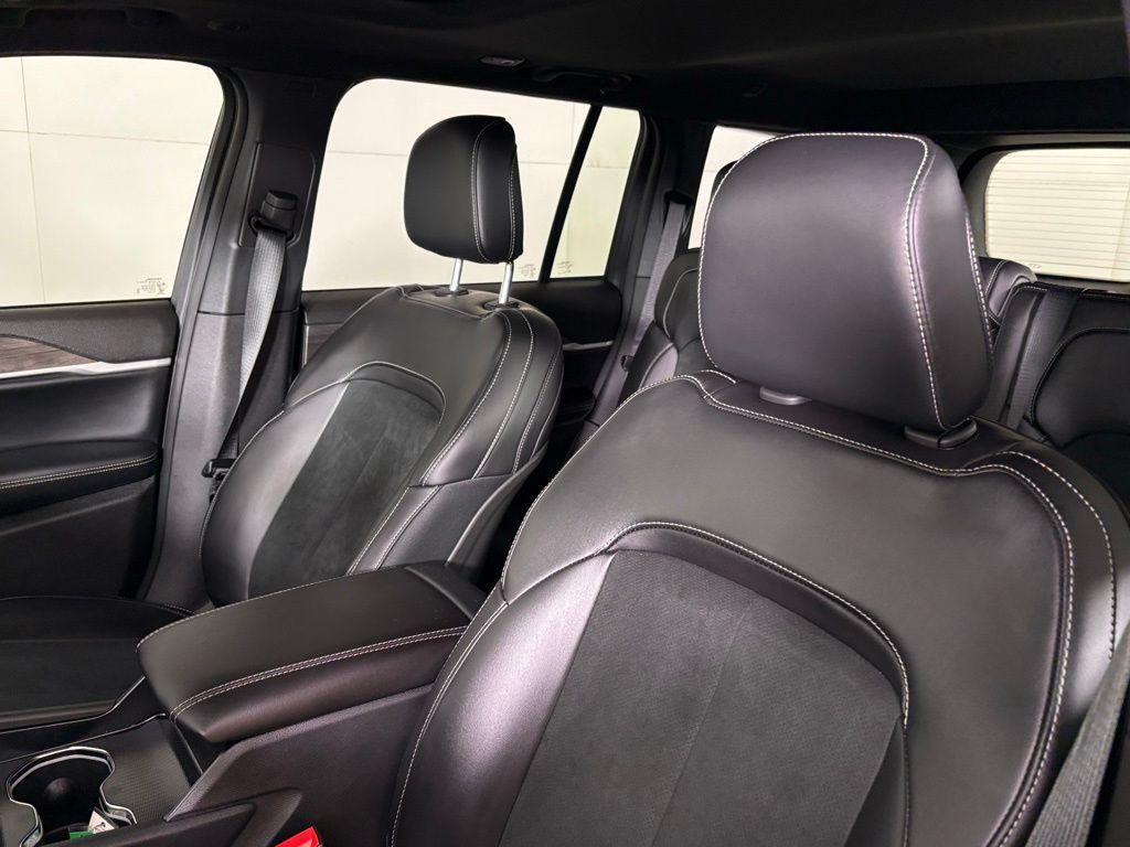 new 2026 Jeep Grand Cherokee car, priced at $46,900