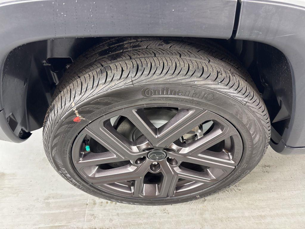 new 2026 Jeep Compass car, priced at $32,900