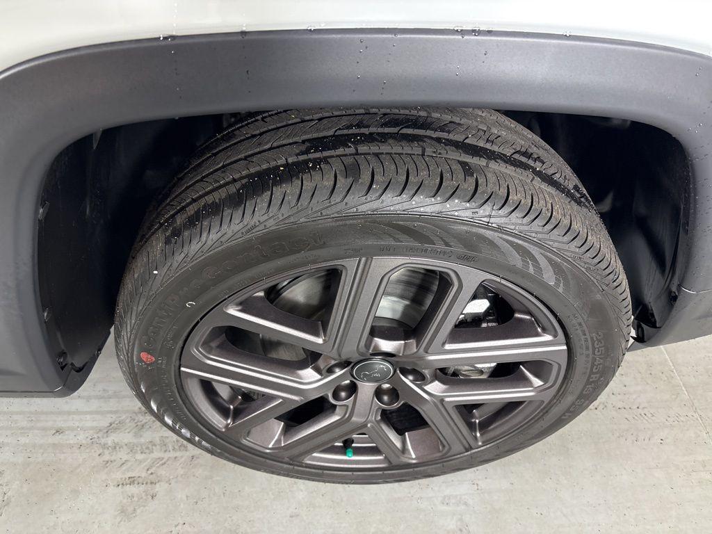 new 2026 Jeep Compass car, priced at $32,900