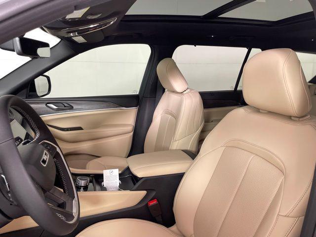 new 2025 Jeep Grand Cherokee L car, priced at $46,685