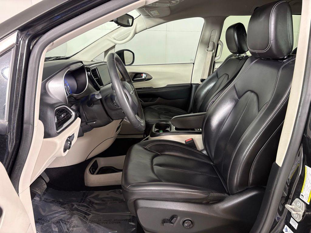 used 2023 Chrysler Pacifica car, priced at $23,900