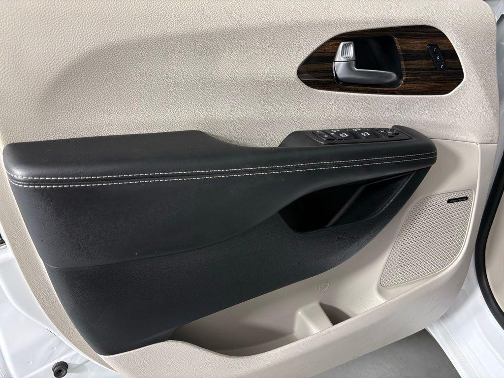 used 2023 Chrysler Pacifica car, priced at $30,500