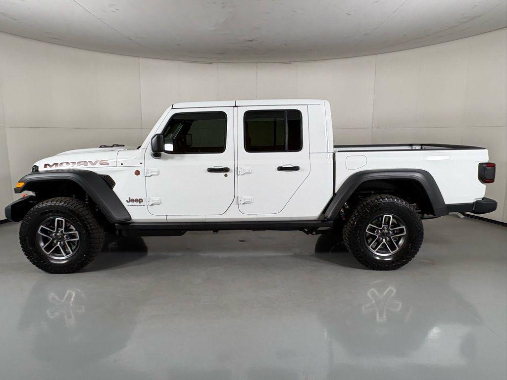 new 2026 Jeep Gladiator car, priced at $46,131