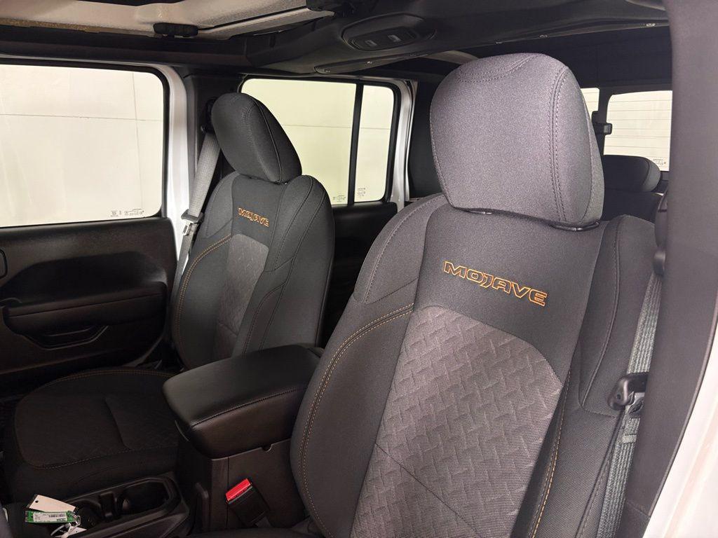 new 2026 Jeep Gladiator car, priced at $46,131