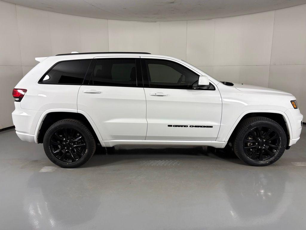 used 2022 Jeep Grand Cherokee car, priced at $24,900