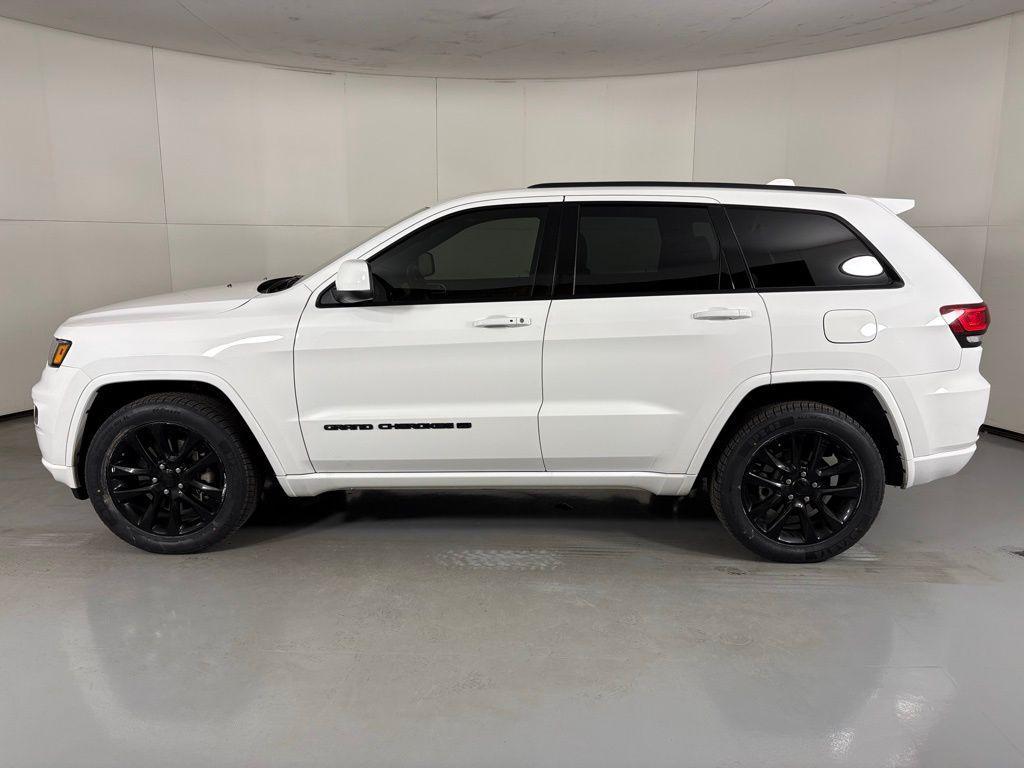 used 2022 Jeep Grand Cherokee car, priced at $24,900
