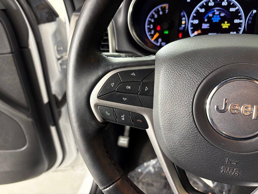 used 2022 Jeep Grand Cherokee car, priced at $24,900