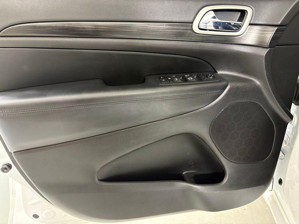 used 2022 Jeep Grand Cherokee car, priced at $24,900