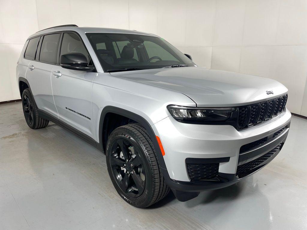 new 2025 Jeep Grand Cherokee L car, priced at $37,500