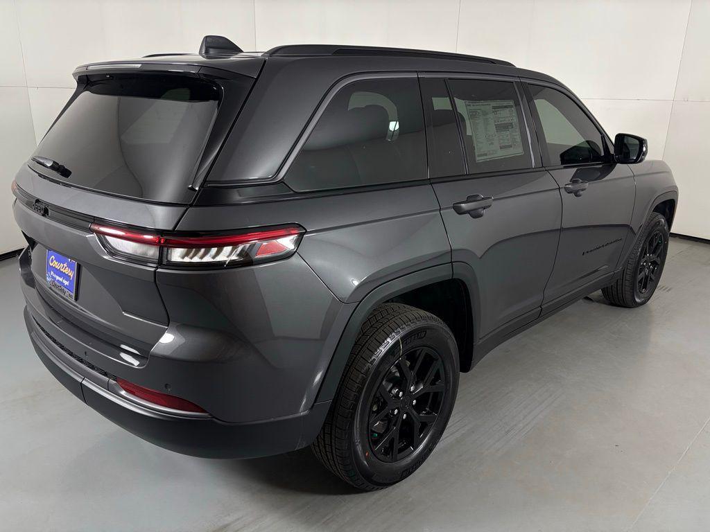 new 2026 Jeep Grand Cherokee car, priced at $37,746