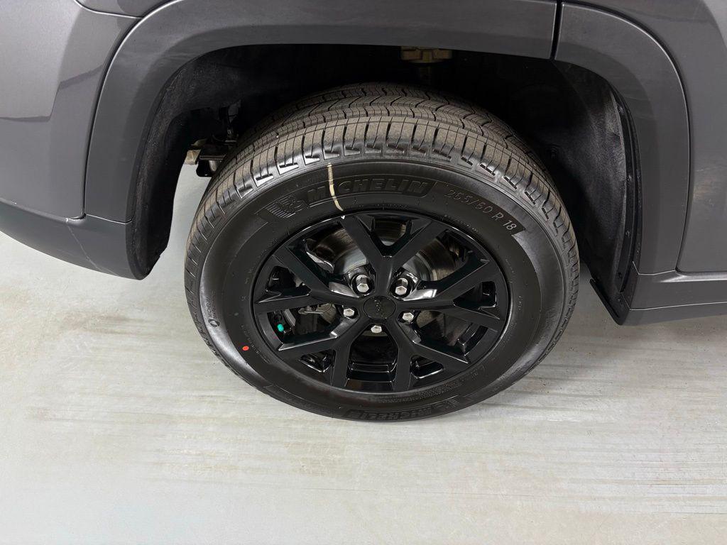 new 2026 Jeep Grand Cherokee car, priced at $37,746