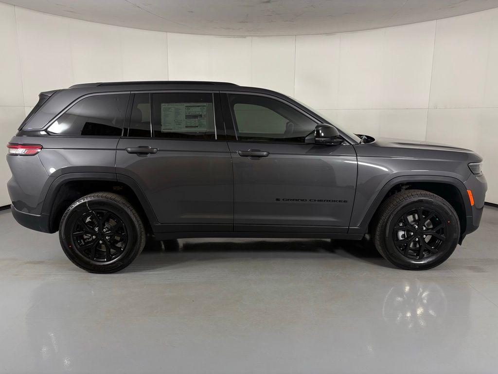 new 2026 Jeep Grand Cherokee car, priced at $37,746