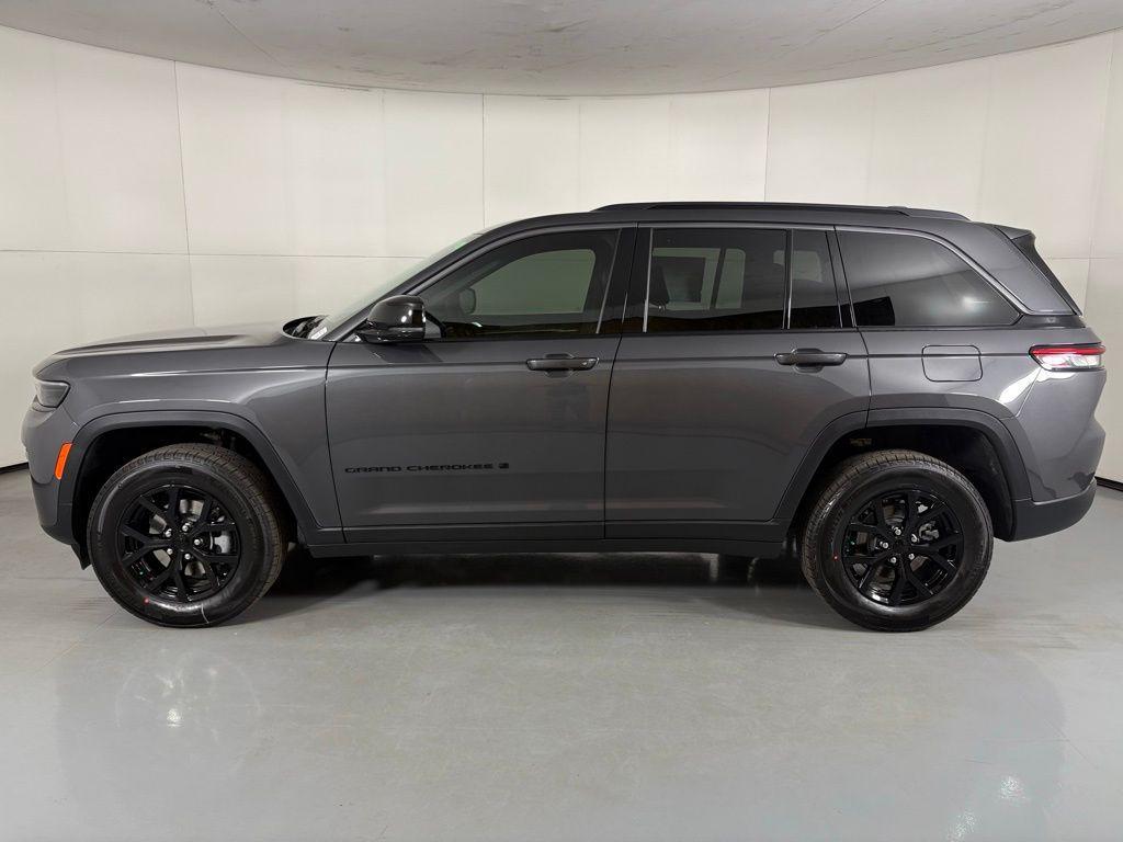 new 2026 Jeep Grand Cherokee car, priced at $37,746