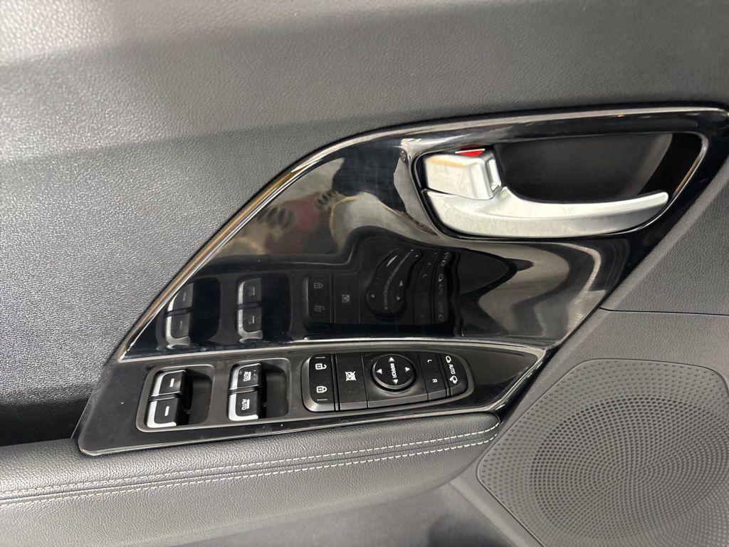 used 2022 Kia Niro EV car, priced at $16,000