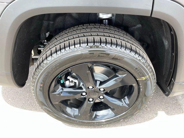 new 2025 Jeep Grand Cherokee L car, priced at $47,900