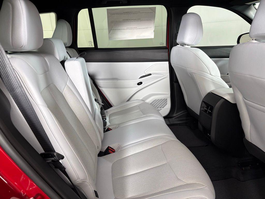 new 2026 Jeep Cherokee car, priced at $35,995