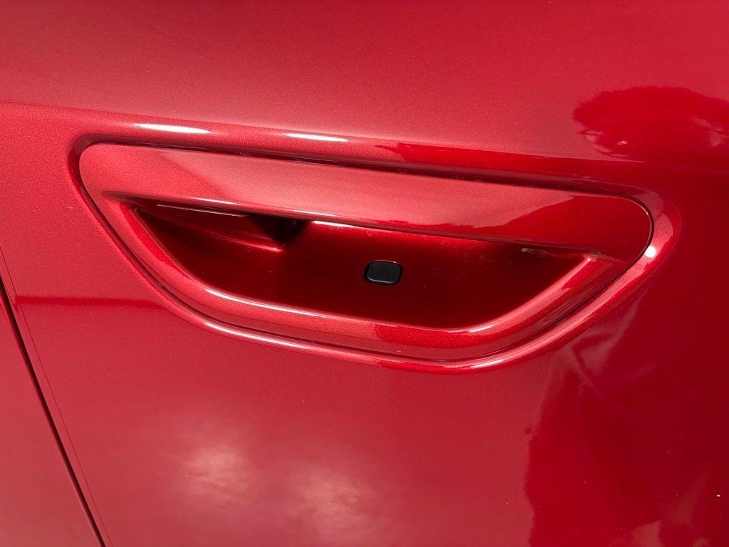new 2026 Jeep Cherokee car, priced at $35,995