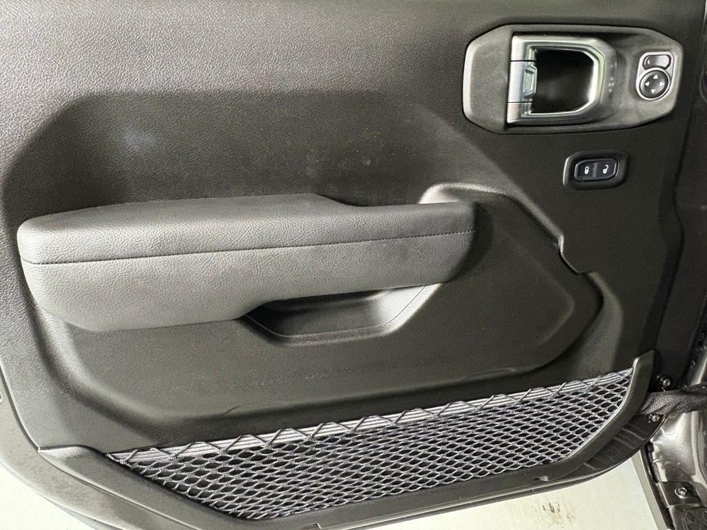 new 2026 Jeep Gladiator car, priced at $46,445