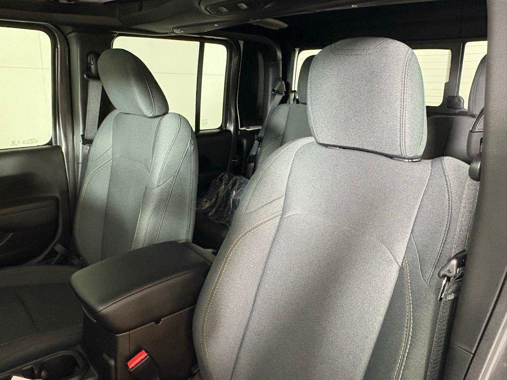 new 2026 Jeep Gladiator car, priced at $46,445