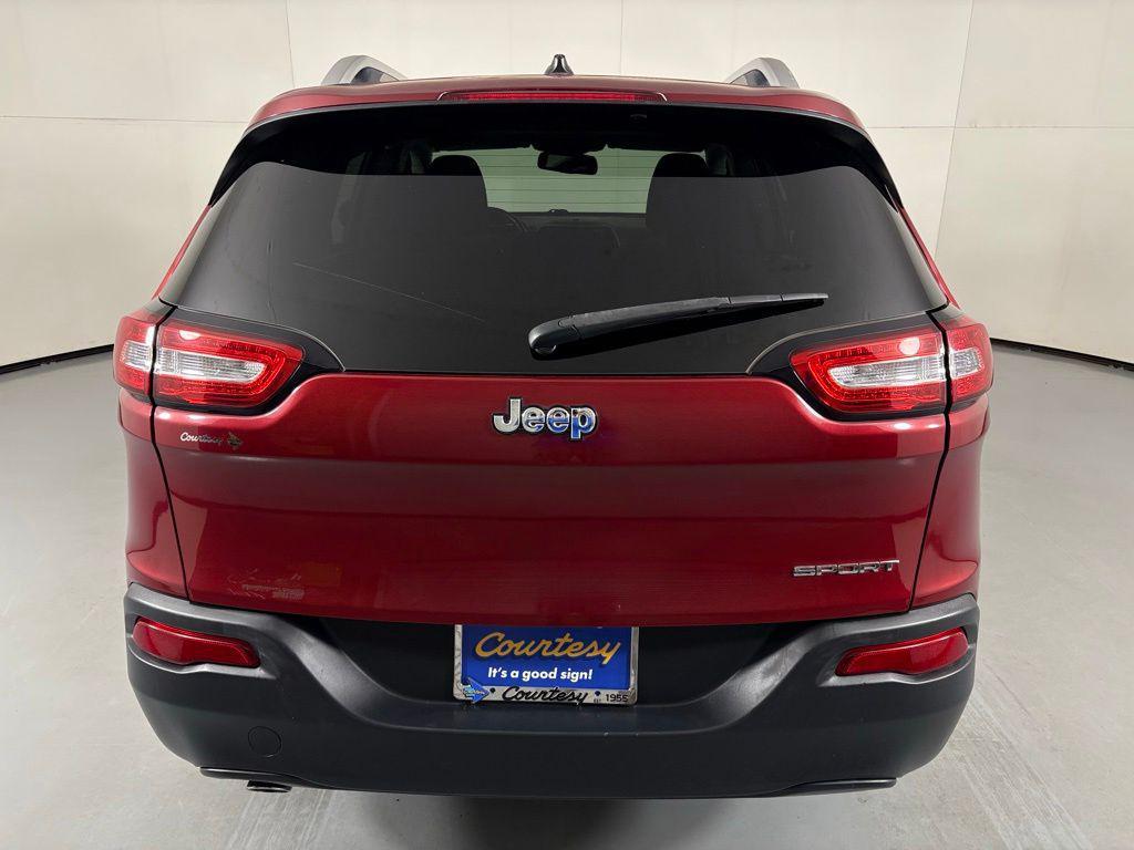 used 2015 Jeep Cherokee car, priced at $10,900