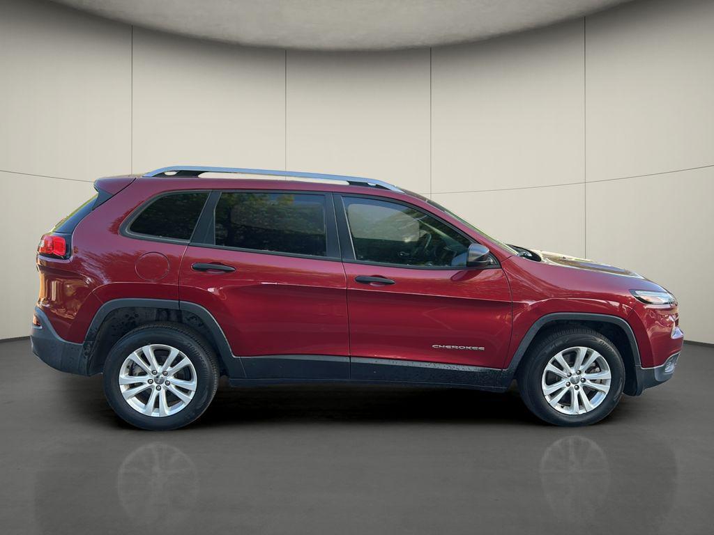 used 2015 Jeep Cherokee car, priced at $10,900