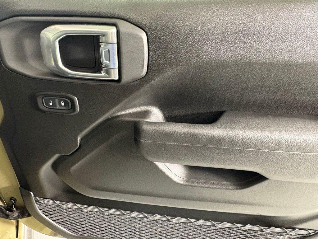 new 2026 Jeep Gladiator car, priced at $47,405
