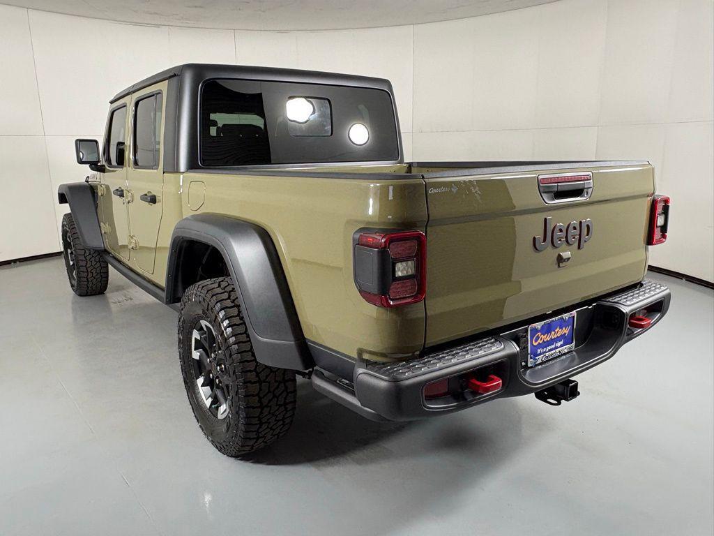 new 2026 Jeep Gladiator car, priced at $47,405