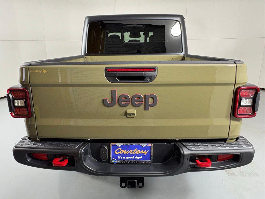 new 2026 Jeep Gladiator car, priced at $47,405