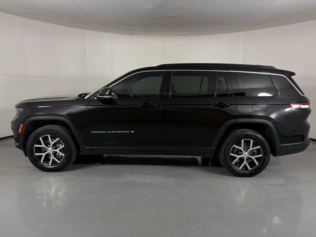 used 2024 Jeep Grand Cherokee L car, priced at $33,099