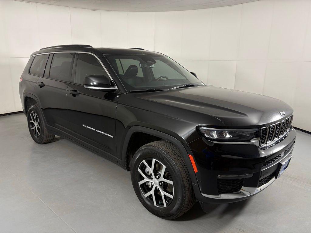 used 2024 Jeep Grand Cherokee L car, priced at $33,099