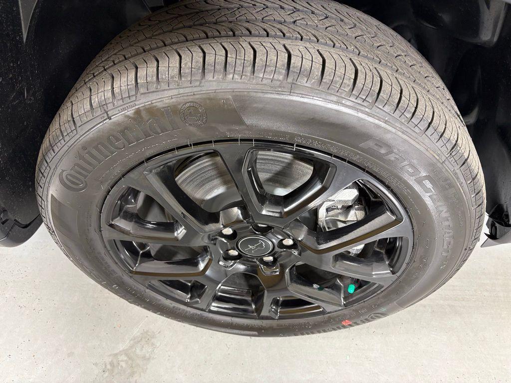 new 2026 Jeep Compass car, priced at $25,700