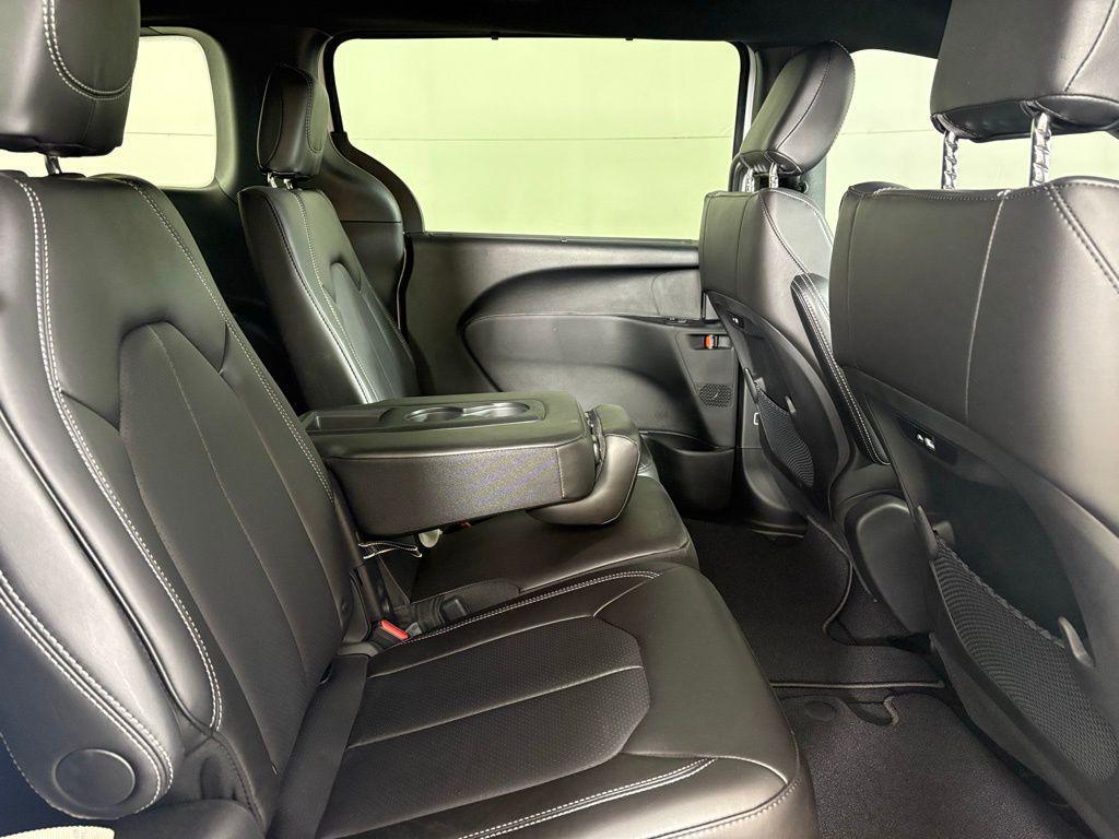 new 2026 Chrysler Pacifica car, priced at $39,380