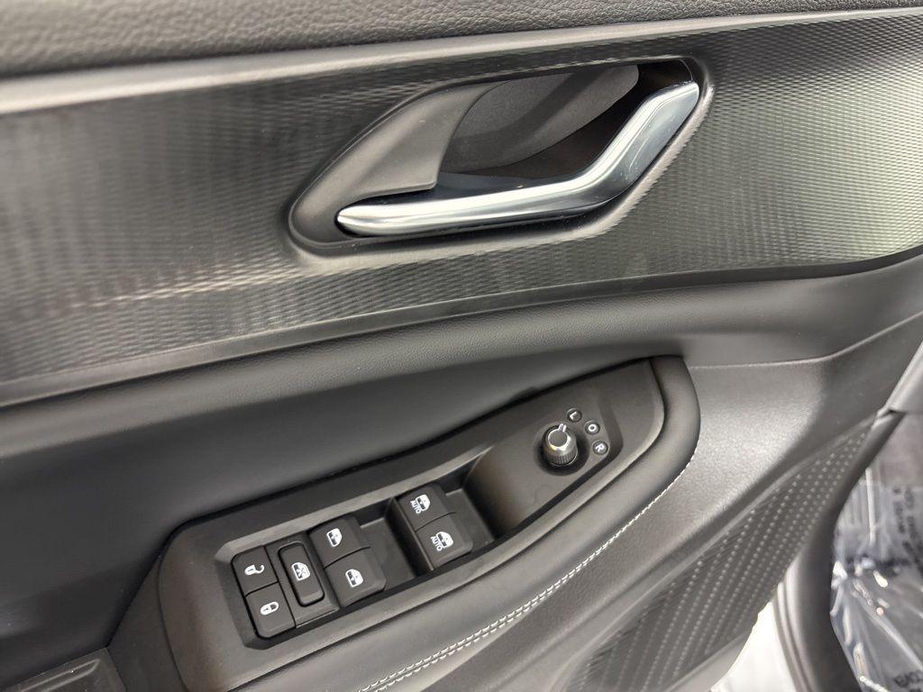 new 2025 Jeep Grand Cherokee car, priced at $34,900