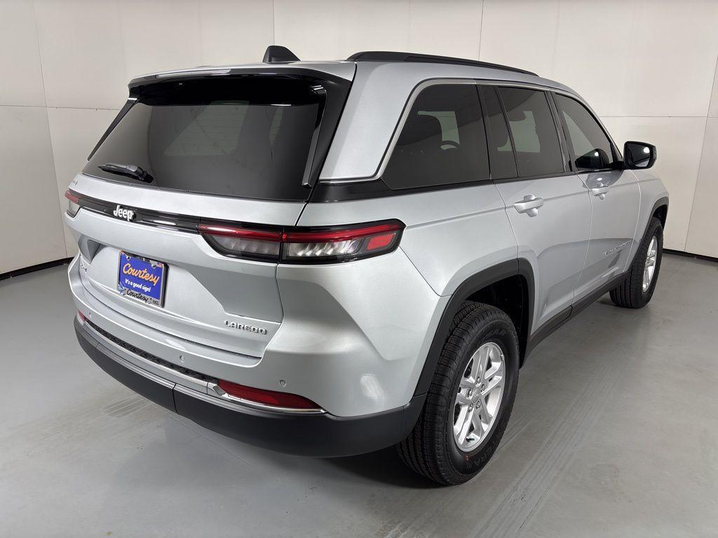 new 2025 Jeep Grand Cherokee car, priced at $34,900