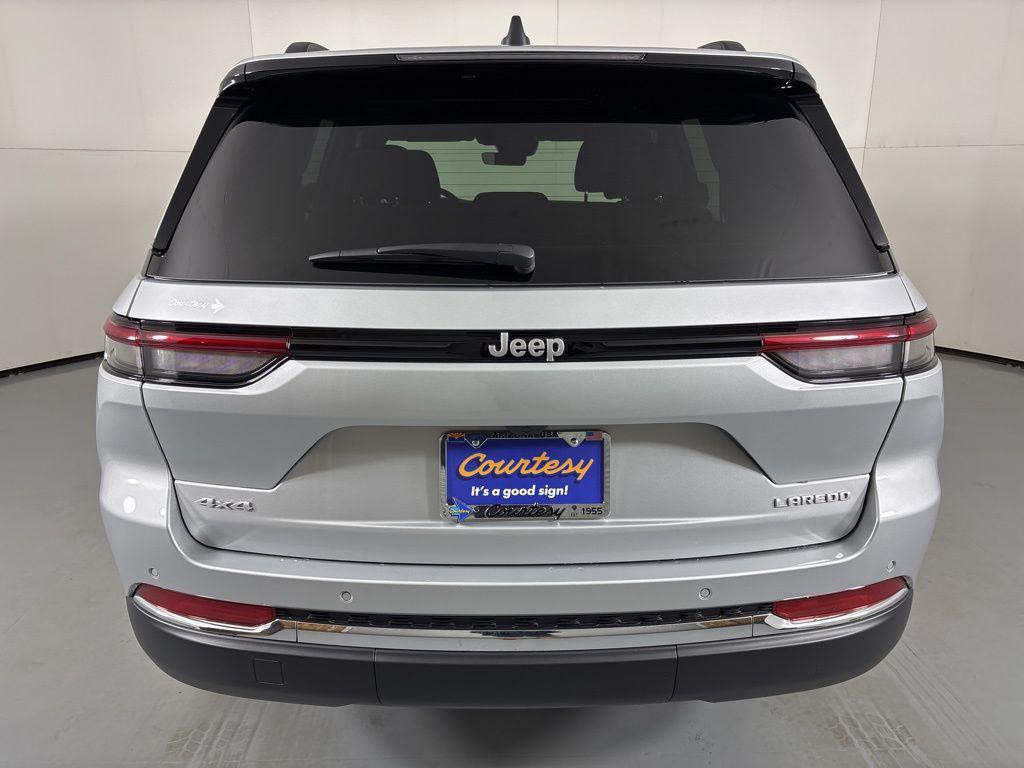 new 2025 Jeep Grand Cherokee car, priced at $34,900