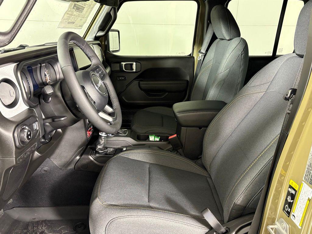 new 2026 Jeep Gladiator car, priced at $46,900