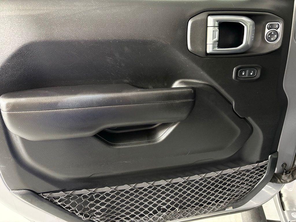 used 2021 Jeep Gladiator car, priced at $27,000