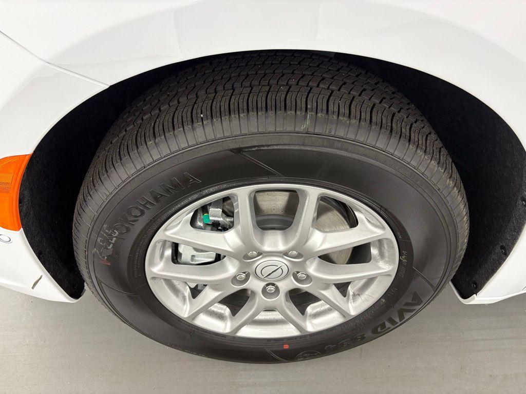 new 2026 Chrysler Pacifica car, priced at $38,420