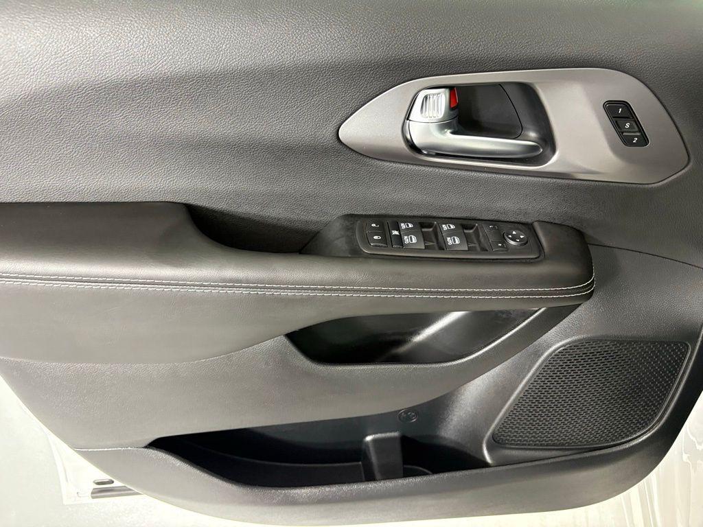 new 2026 Chrysler Pacifica car, priced at $38,420