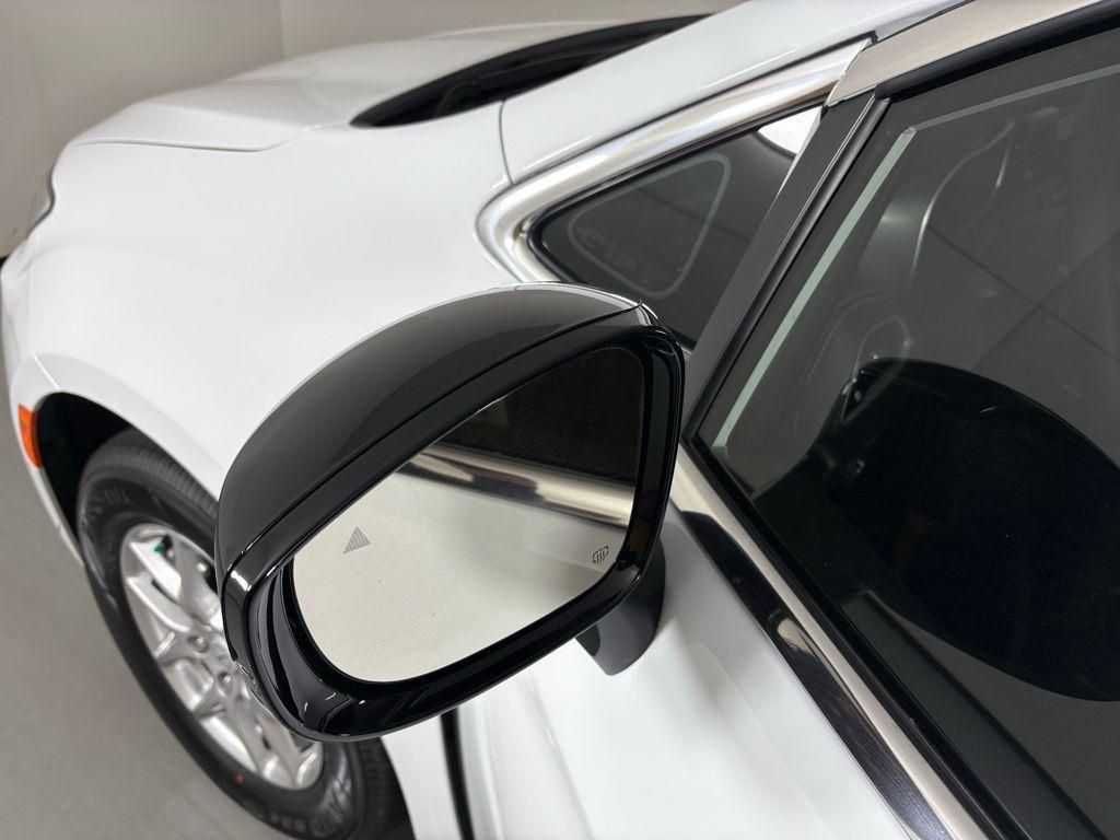 new 2026 Chrysler Pacifica car, priced at $38,420