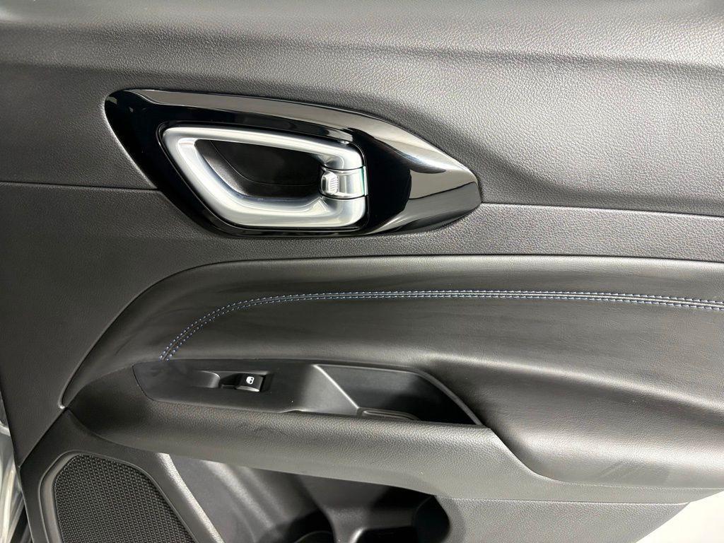 new 2026 Jeep Compass car, priced at $31,900