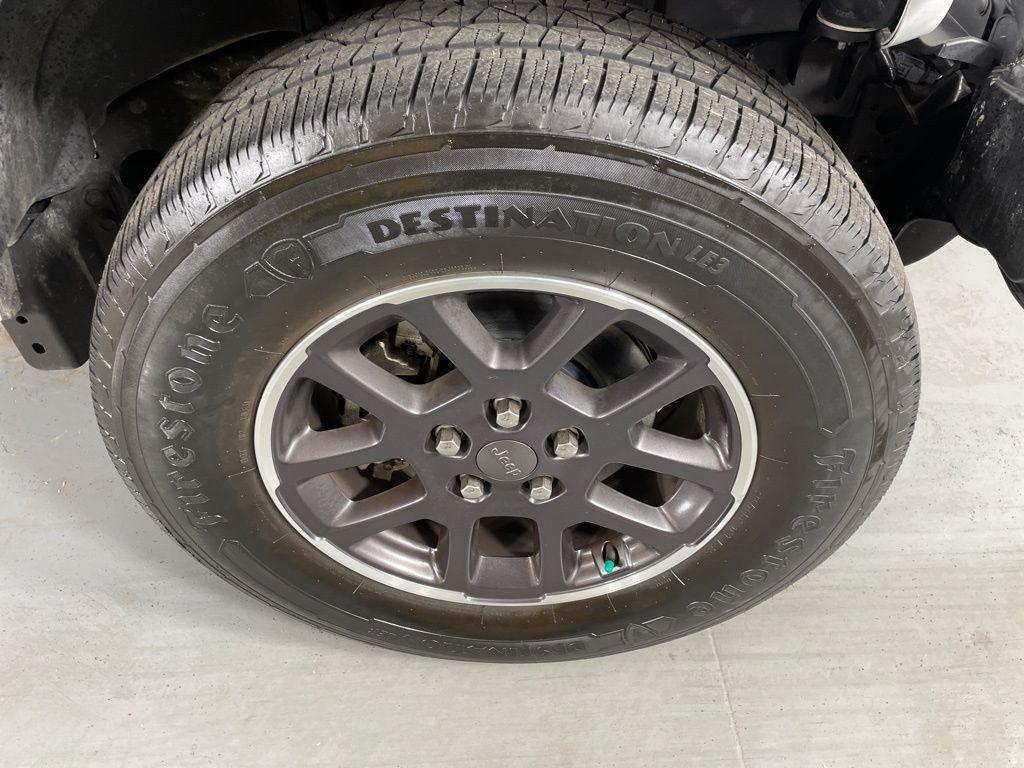 used 2023 Jeep Gladiator car, priced at $26,900