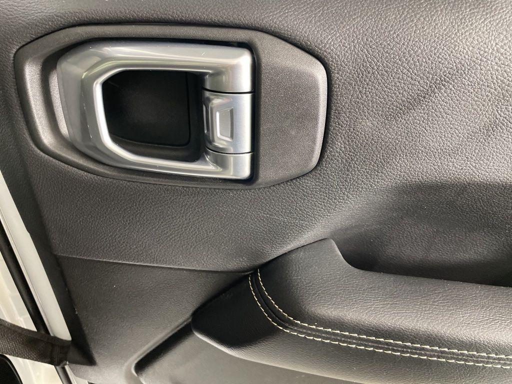 used 2023 Jeep Gladiator car, priced at $26,900