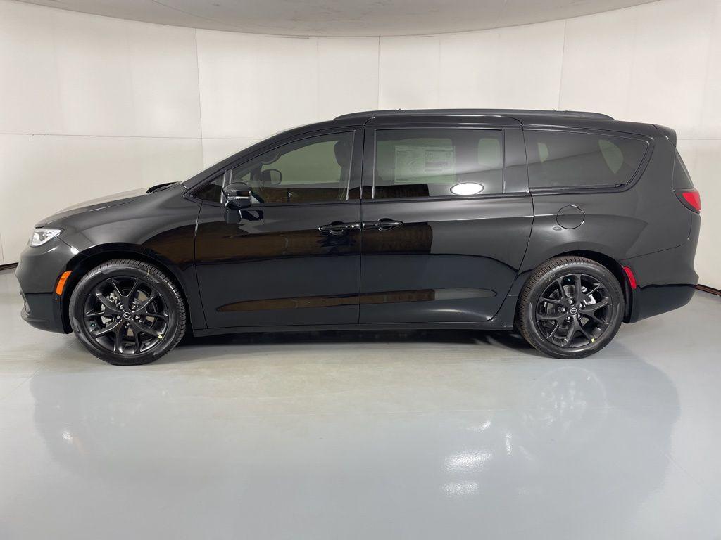 new 2026 Chrysler Pacifica car, priced at $43,315