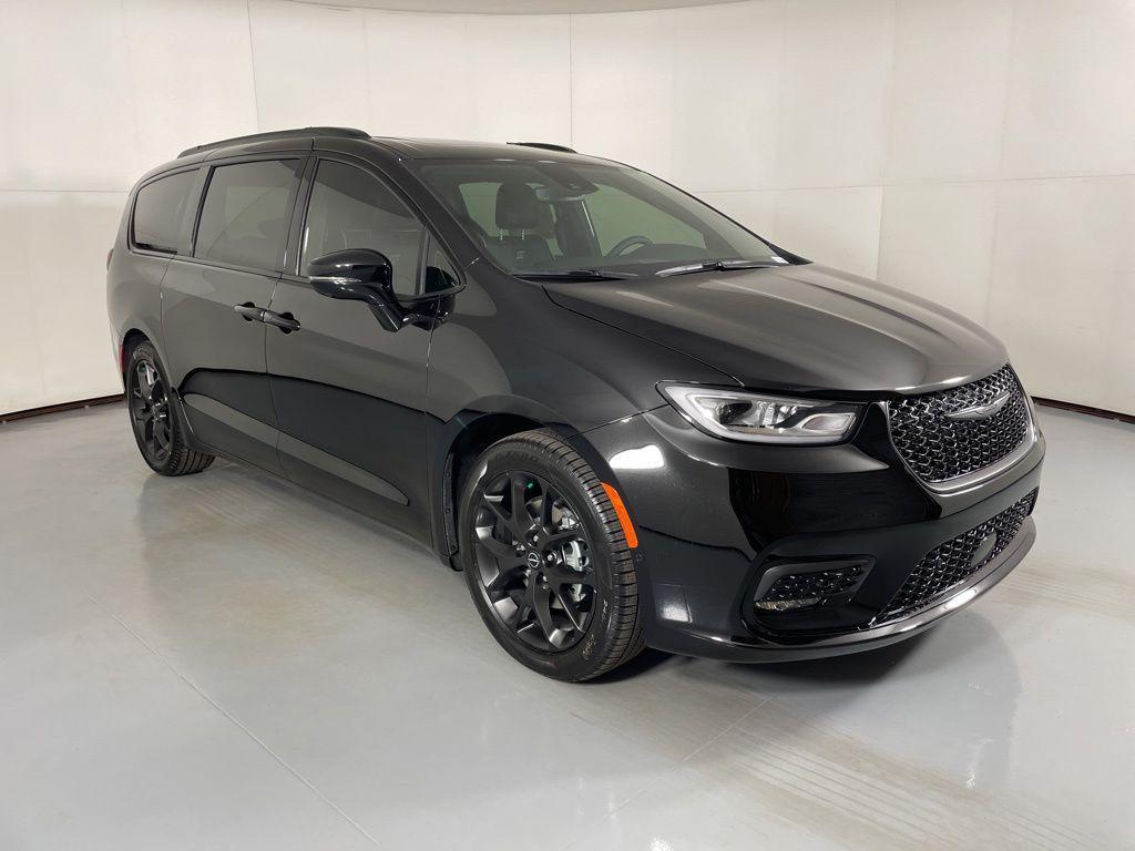 new 2026 Chrysler Pacifica car, priced at $43,315