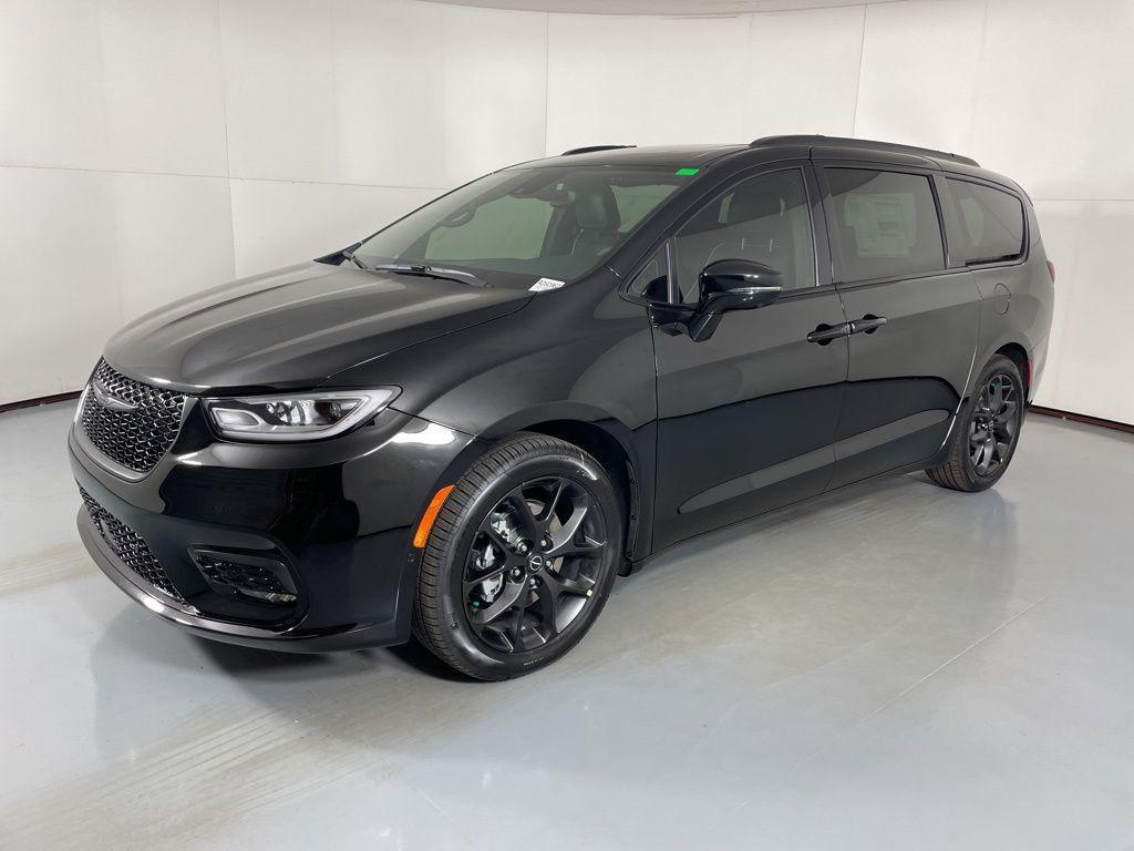 new 2026 Chrysler Pacifica car, priced at $43,315