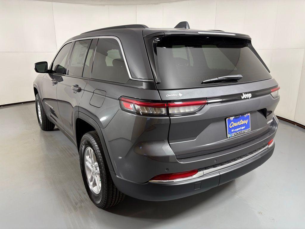 new 2025 Jeep Grand Cherokee car, priced at $31,900
