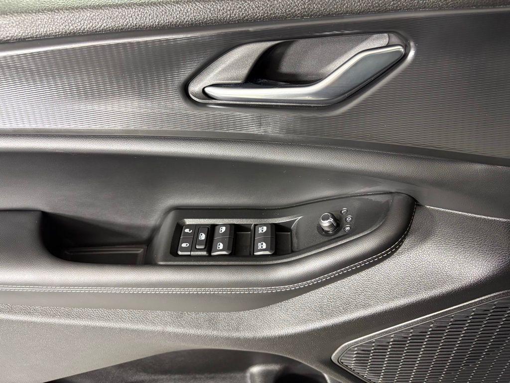 new 2025 Jeep Grand Cherokee car, priced at $31,900