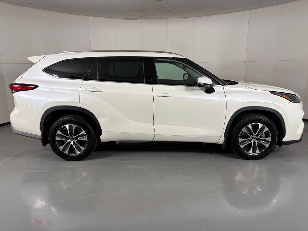 used 2021 Toyota Highlander car, priced at $29,800